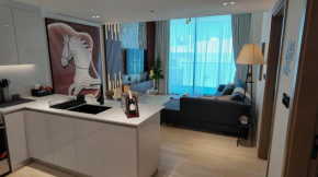 Tag Vacation Homes- Luxe 1BR With Balcony